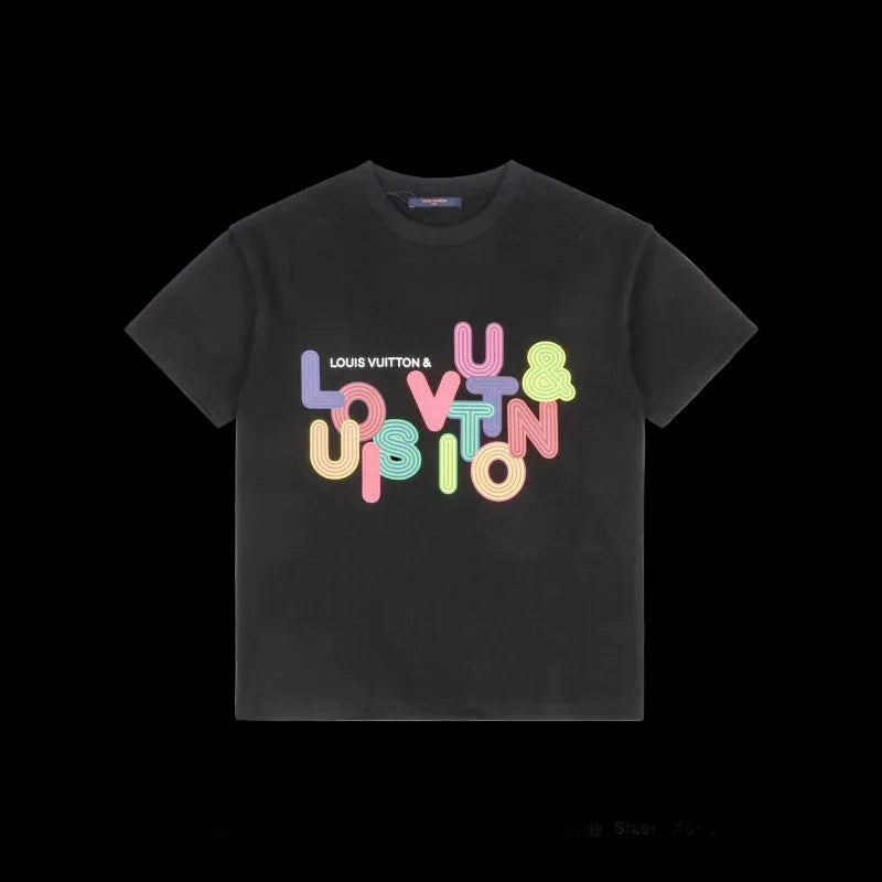 T-shirt with Louis Vuitton print.